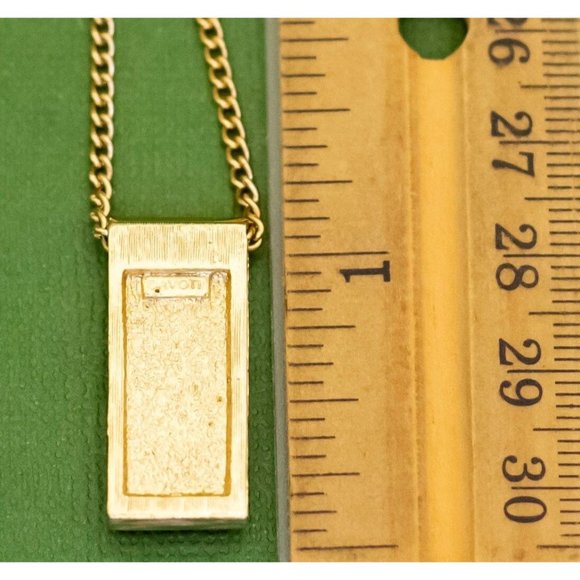 18 inch, Vintage Geometric Square Gold Tone Necklace by Avon, K31 - Picture 3 of 3